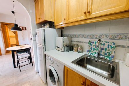 Apartamento 2 dormitorios con piscina al lado del mar - Photo 2