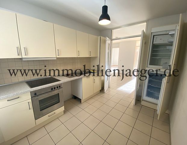 Charmante Erdgeschoss-Wohnung mit Terrasse und Kleingarten, Dusch- und Wannenbad, TG-PLatz - Photo 1
