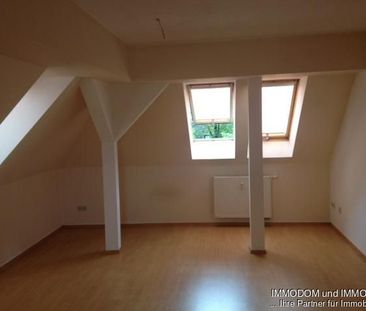 Gemütliche 2,5-Zimmer-Dachwohnung mit EINBAUKÜCHE im Niedrigenergie... - Photo 5