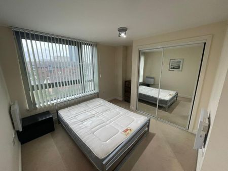 2 bedroom flat to rent - Photo 4