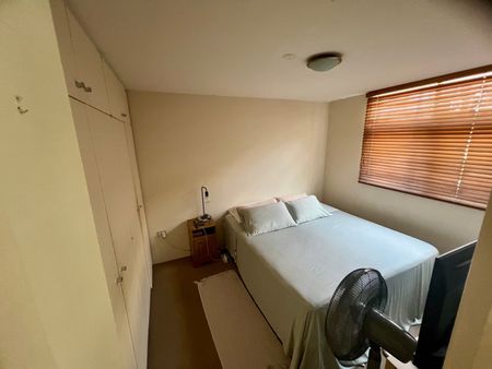 Elizabeth Bay - Photo 2