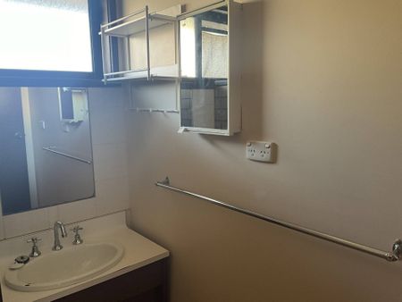 3, 16 Corio Street, Shepparton - Photo 5