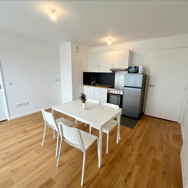 2 pièces - Meublé - 40 m² - 7ème étage - Colocation non autorisée - Photo 1