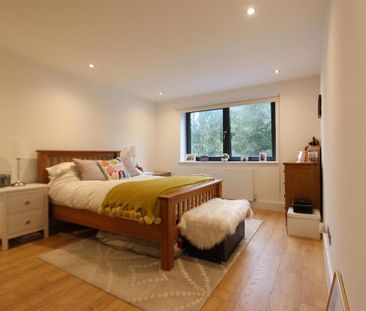 2 bedroom townhouse to rent - Photo 4