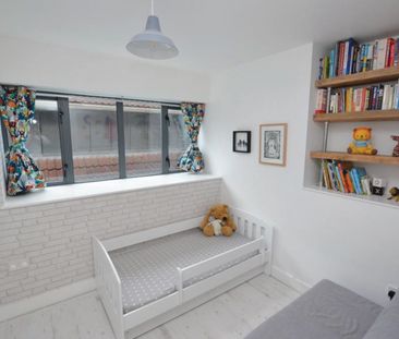 2 Bed Penthouse, Georges Square, BS1 - Photo 3