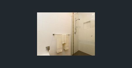 Three Bedroom Family Home in Bluestone Estate | Available 28/11/25 - Photo 5