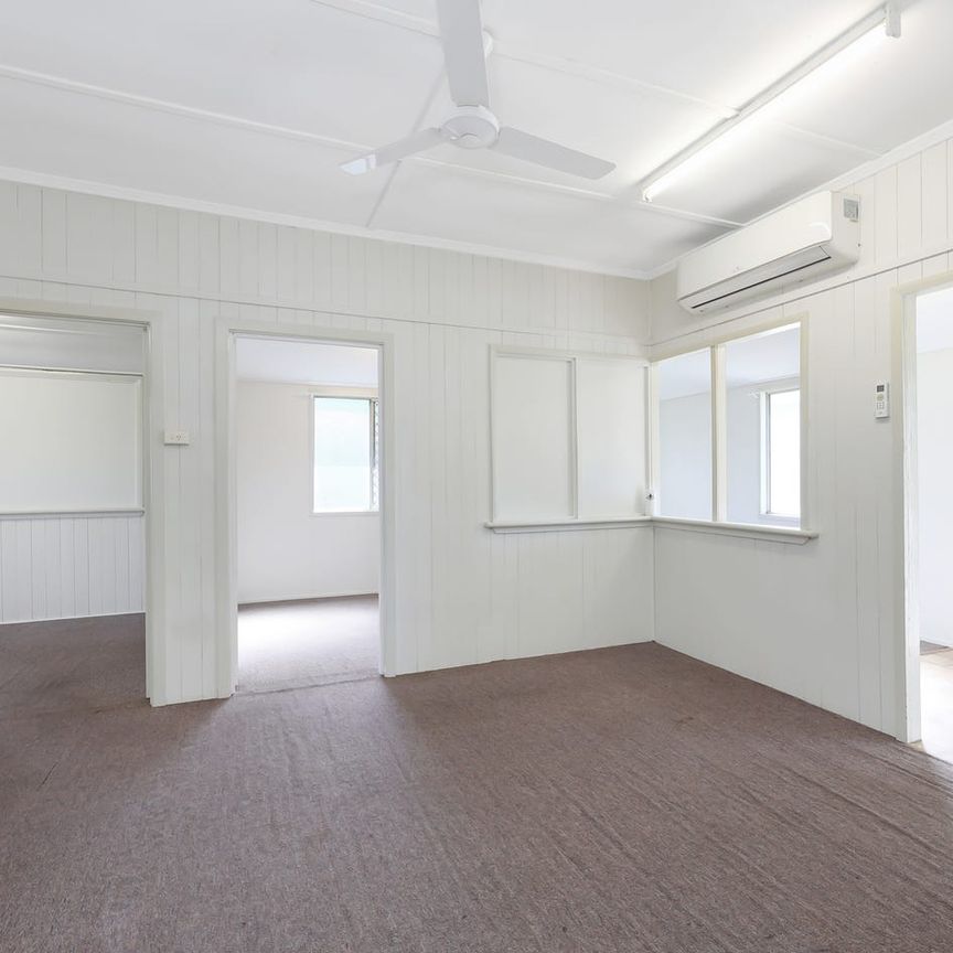 Convenient Location! - Photo 1