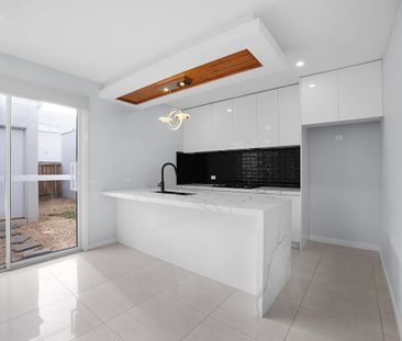 7 Ficus Way, Rockbank | Your Next Home Awaits - Photo 5