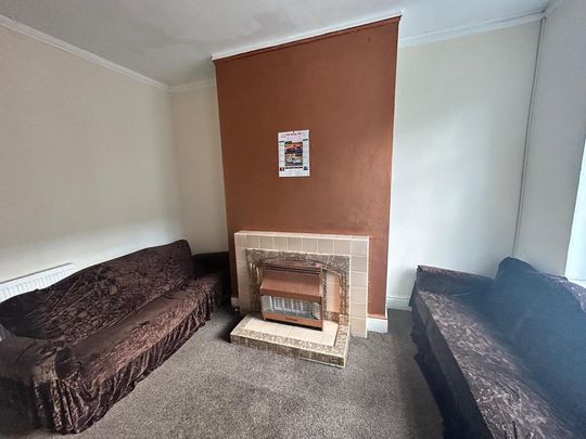 4 bedroom terraced house to rent - Photo 1