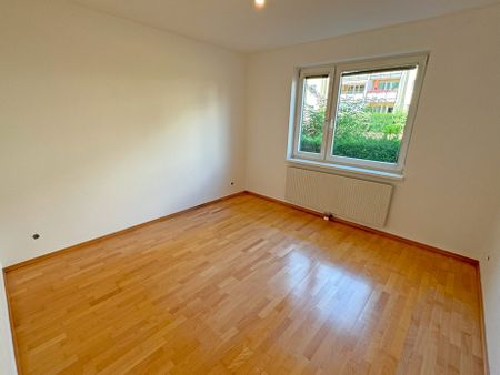 Stockerau – renovierte 3-Zimmer-Wohnung mit Loggia in Ruhelage – 84 m² - Photo 5