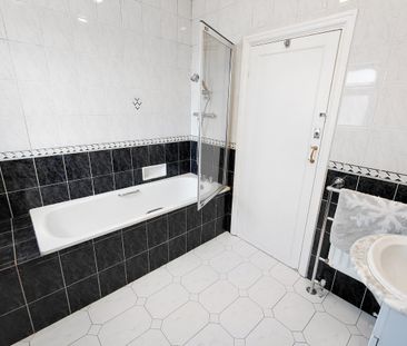 Courthouse Road, N12, London - Photo 1