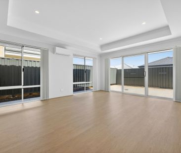 Brand new home waiting for it's first family - Photo 1