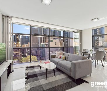 "Lumiere" North Facing - Stunning views of CBD & beyond - Photo 2