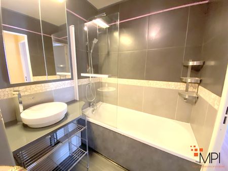 Location Appartement 3 pièces 78m² - Photo 5