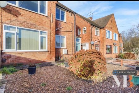 2 bedroom maisonette to rent - Photo 2