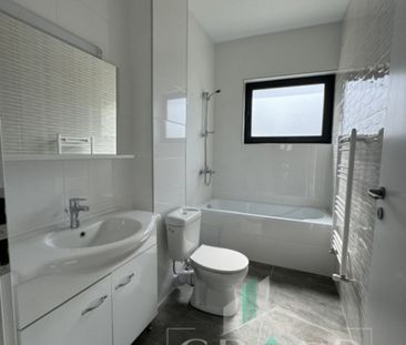 OPORTUNITATE!Casă individuală | 4 camere | 3 băi | Garaj - Photo 5