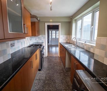 3 bedroom terraced house to rent - Photo 3