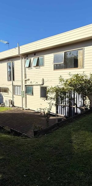 Forrest Hill - Three bedroom, office plus selfcontain house - Photo 1