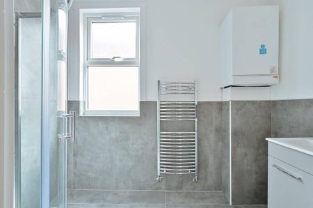 2 bedroom maisonette to rent - Photo 4