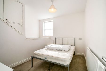 2 bedroom apartment to rent St. Michaels Road, Bournemouth, BH2 - Photo 3