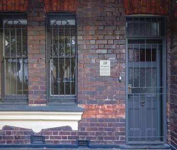 Perfectly positioned & oversized 2 bedroom terrace - Photo 6