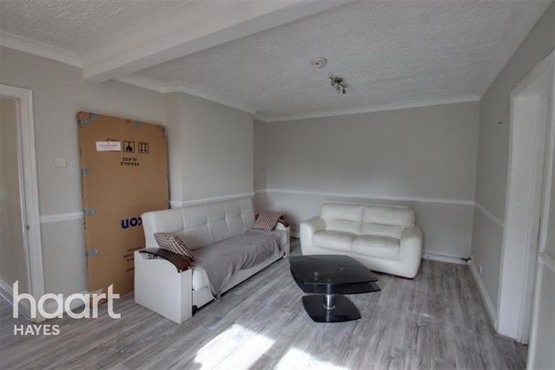 5 bedroom semi-detached house to rent - Photo 1