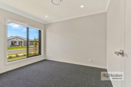 Brand New 4-Bedroom Family Home - Photo 3
