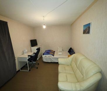 Kaskögatan, Kista - Photo 4