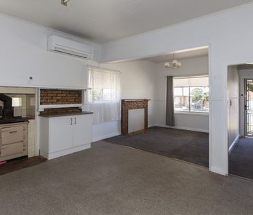 Low-Maintenance, three bedroom home - Photo 1