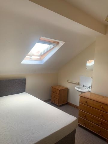 21 Melrose Street, Belfast BT9 7DL - Photo 4