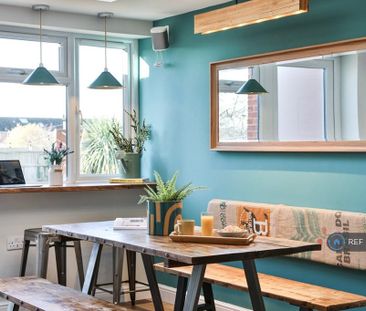 1 bedroom in a house share to rent - Photo 2