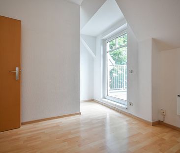 Schöne 4-Zimmer-DG-Maisonette am Lorenz-Bayer-Park mit zwei Balkonen - Photo 3
