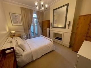 5 bedroom terraced house to rent - Photo 5