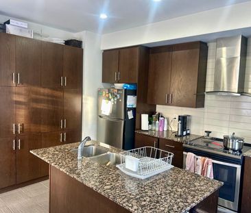 For Lease - 142 Salterton Circle, Vaughan, Ontario - Photo 3