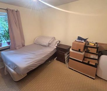Houlton Court, Bagshot, Surrey, GU19 - Photo 1