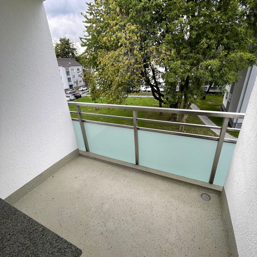 *sanierte Balkonwohnung*Tageslichtbad*Erdgeschoss* - Foto 1