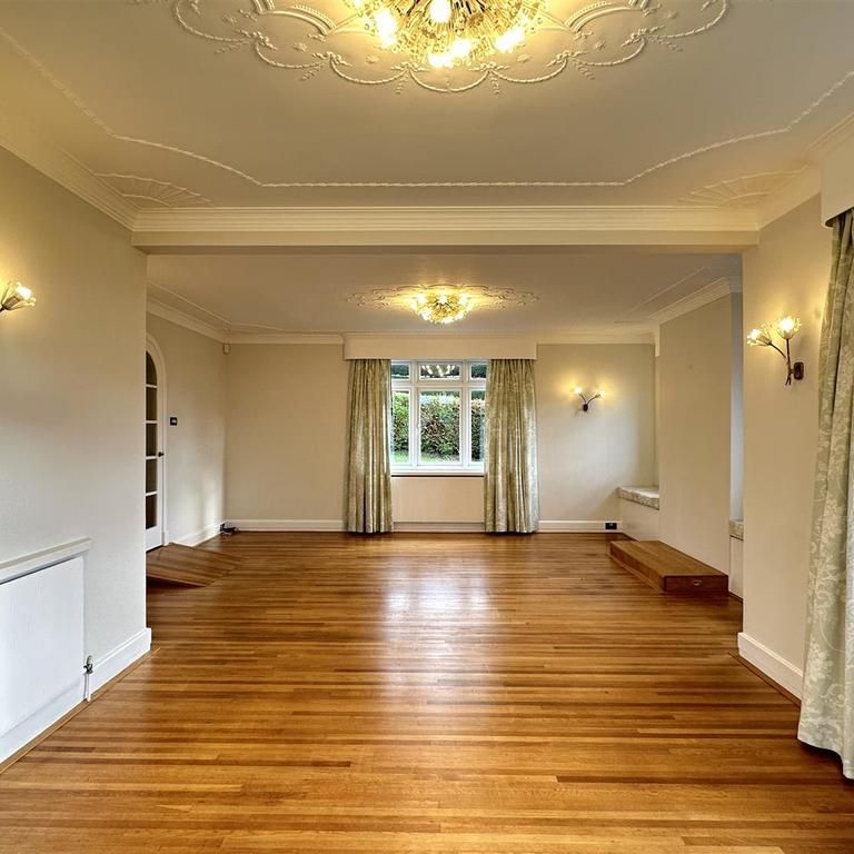 5 bedroom detached house to rent - Photo 1