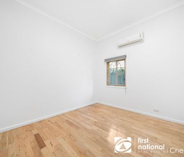 Unbeatable Location – The Perfect Home! - Photo 5