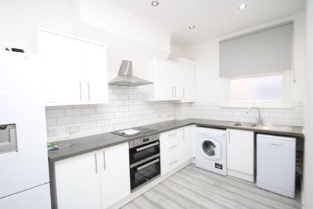 Clifford Road, South Norwood, SE25, London - Photo 2