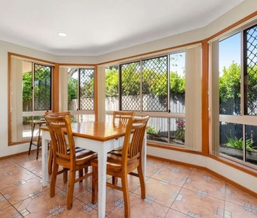 Charming 3-Bedroom Home in Quiet Gaythorne Street - Photo 3