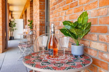 3 Bed Flat, Green Street, E13 - Photo 3