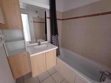 location Appartement T3 DE 62.11m² À CASTELNAU D'ESTRETEFONDS - Photo 2