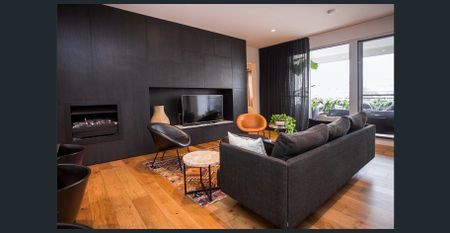 Gorgeous Penthouse Apartment - Boutique Building - Photo 3