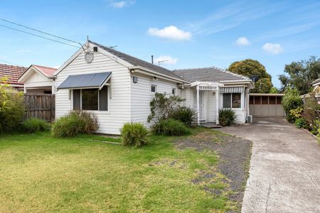 16 Shanley Street, Pascoe Vale VIC 3044 - Photo 3