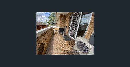 Stylish & Comfortable Living with Modern Features - Photo 4