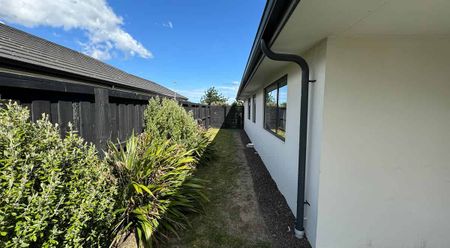 Easy Living - Photo 5