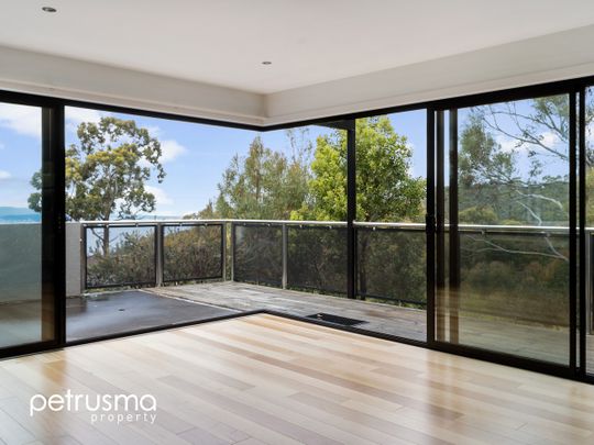 Home Amongst the Gumtrees - Photo 1