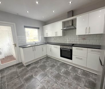 24 Piney Hills, Malone Road, BELFAST, BT9 5NR - Photo 2