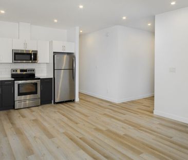 Manchester: Gold Accents – Penthouse Suite – 710 Westminster - Photo 5