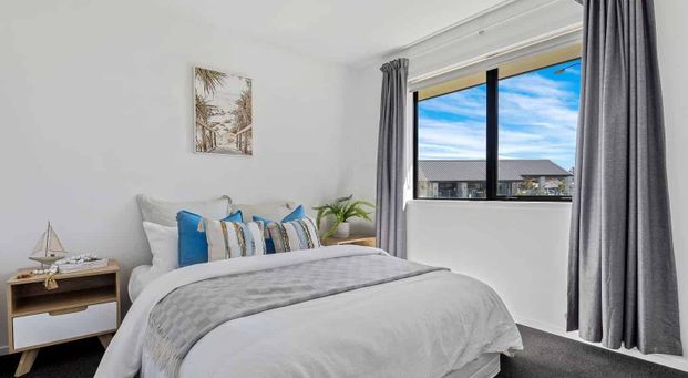 Modern 3-Bedroom, 2-Bathroom Home in a Prime Location - Photo 1